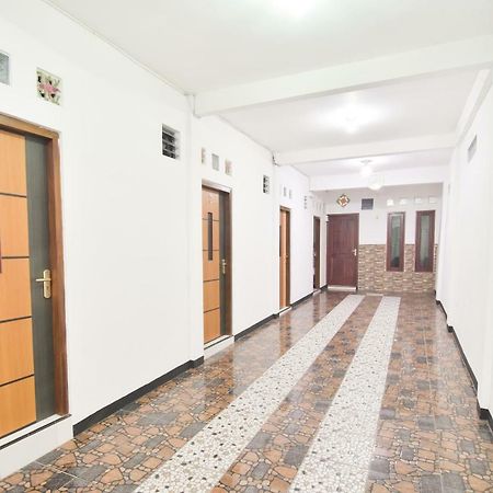 Dua Putri Villa باسوروان المظهر الخارجي الصورة