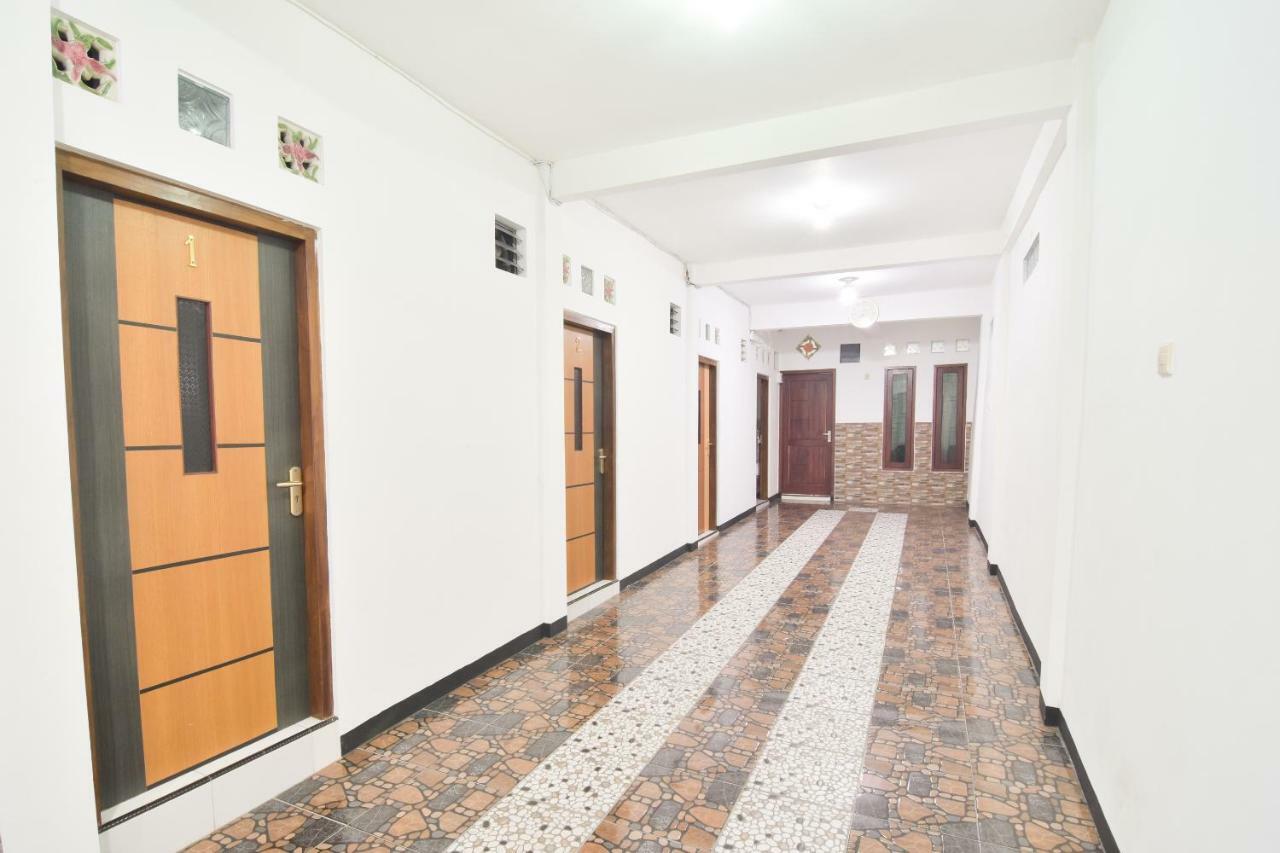 Dua Putri Villa باسوروان المظهر الخارجي الصورة
